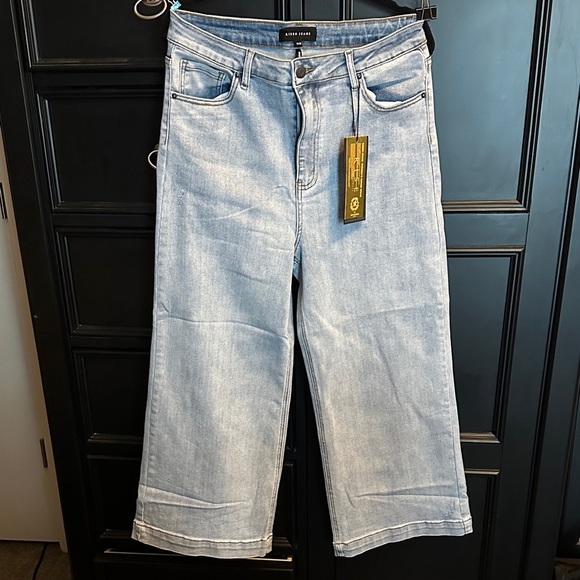 Denim Blues Women's Straight Leg Jeans - Picture 1 of 4